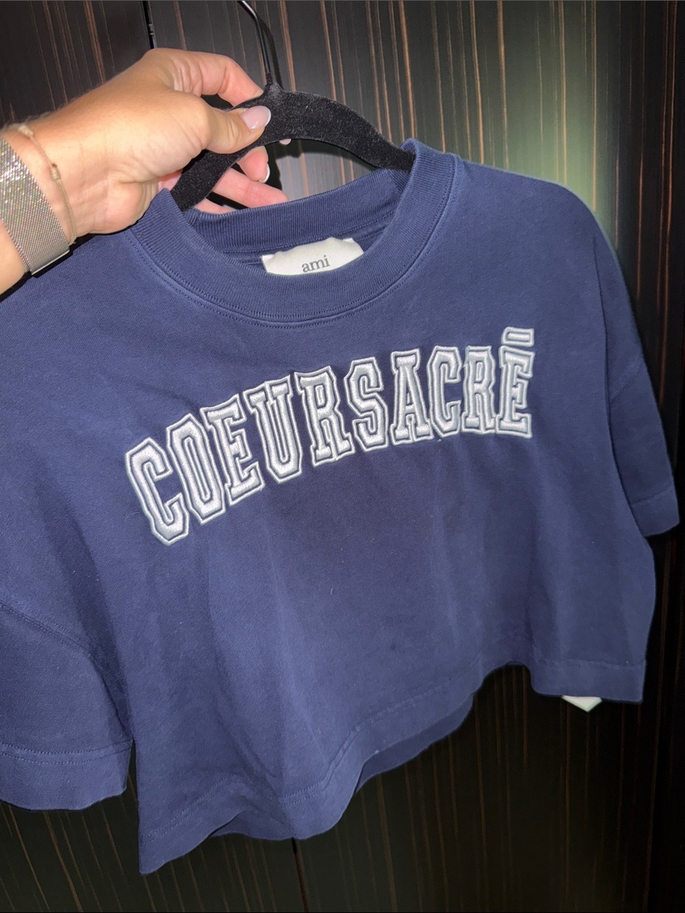Ami Short Sleeve Cropped Tee in Dark Navy with White Collegiate Print